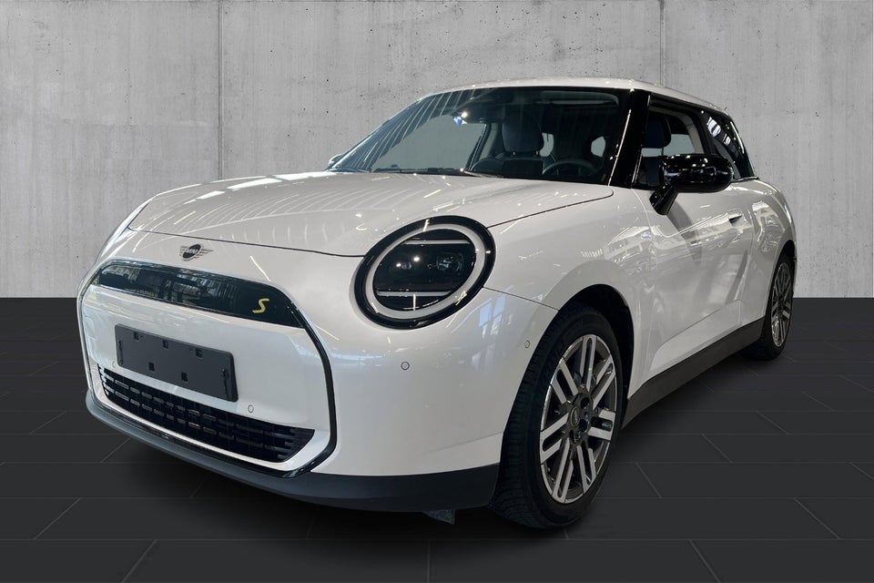 MINI Cooper SE Classic Trim M 3d