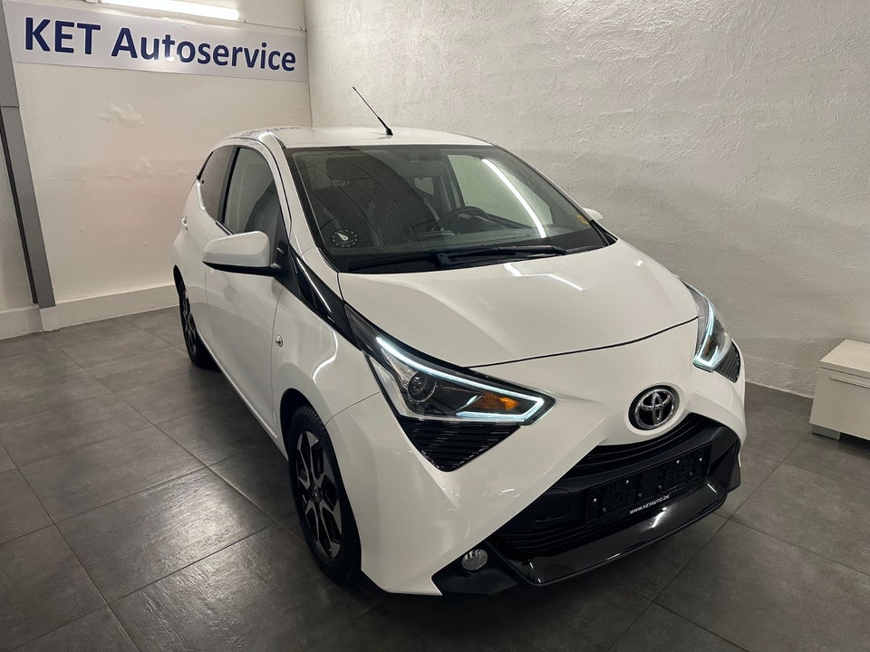 Toyota Aygo 1,0 VVT-i x-press 5d