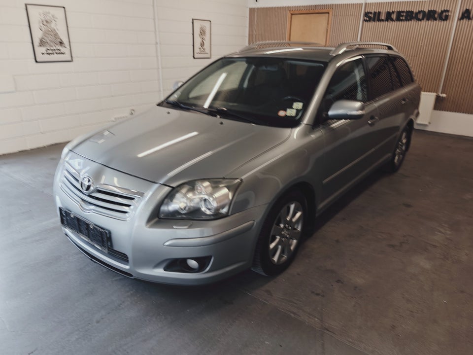 Toyota Avensis 1,8 VVT-i Sol stc. 5d