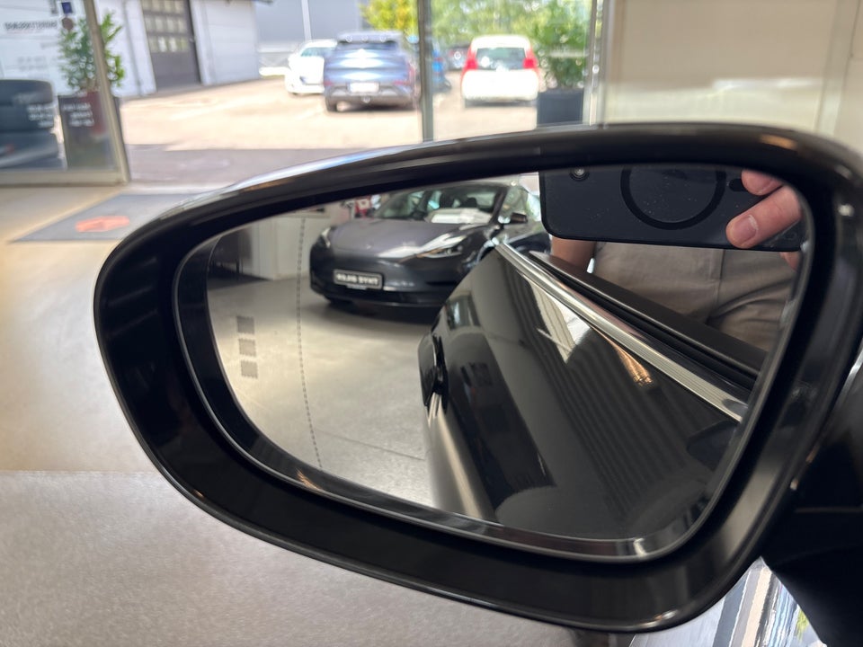 Porsche Taycan 4S 4d