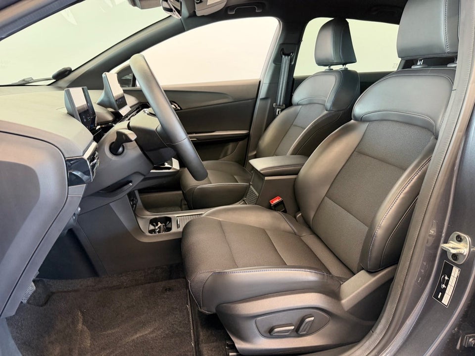 MG MG4 64 Luxury 5d
