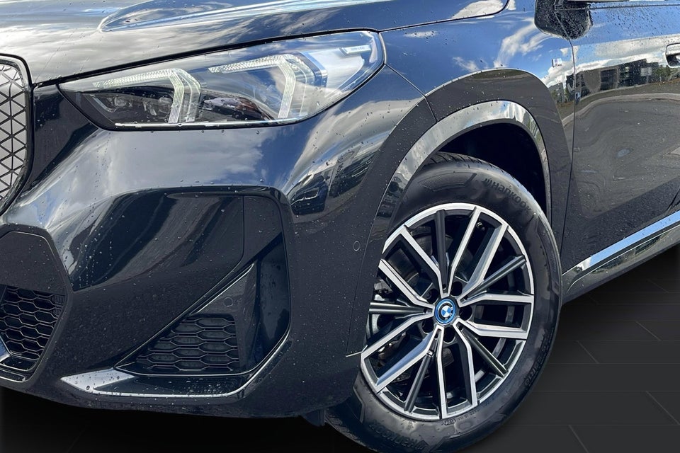 BMW iX1 xDrive30 Fully Charged M-Sport 5d