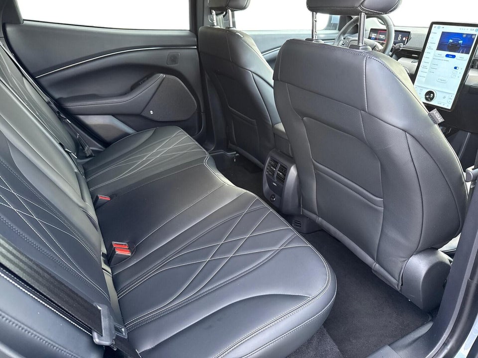 Ford Mustang Mach-E 70 Standard Range 5d