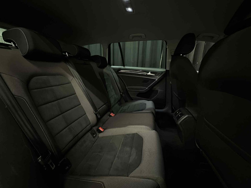 VW Golf VII 1,5 TSi 150 Highline Variant DSG 5d