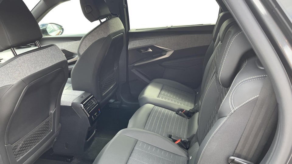 Peugeot e-5008 77 GT 7prs 5d
