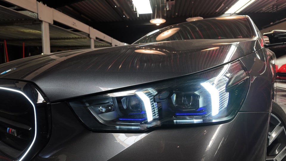 BMW i5 M60 M-Sport xDrive 4d