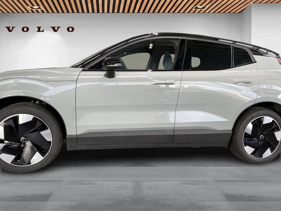 Volvo EX30 Extended Range Ultra 5d