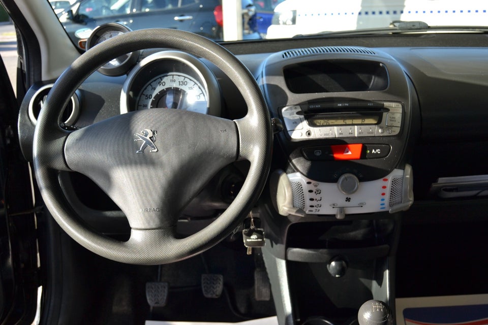 Peugeot 107 1,0 Champion Air 5d