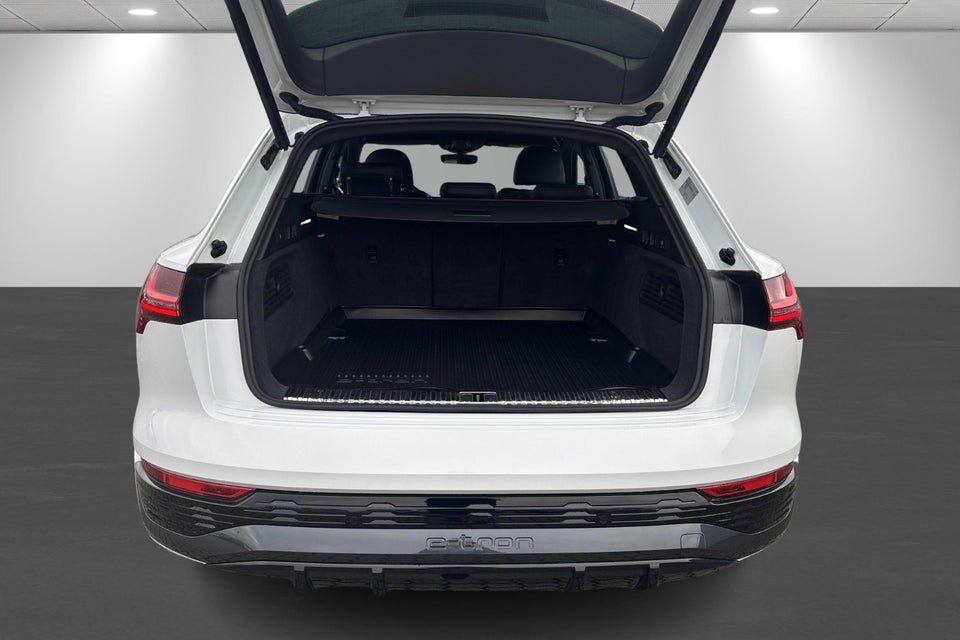 Audi Q8 e-tron 55 S-line quattro 5d