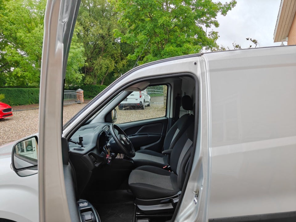 Fiat Doblò Cargo 1,3 MJT 90 Professional L1