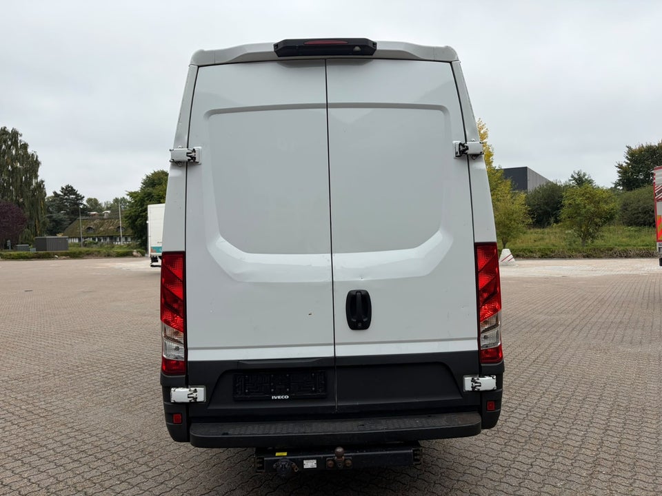 Iveco Daily 2,3 35S16 16m³ Van AG8