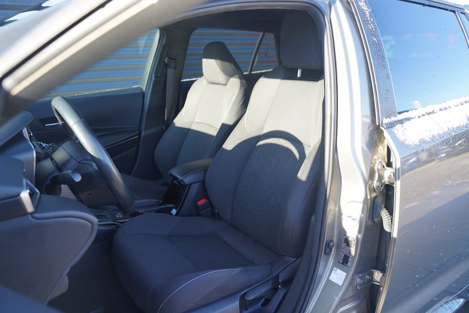 Toyota Corolla 1,8 Hybrid Active Smart Touring Sports MDS 5d