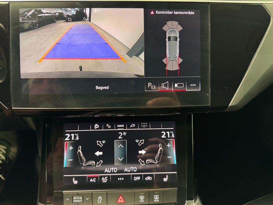 Audi e-tron 55 quattro 5d