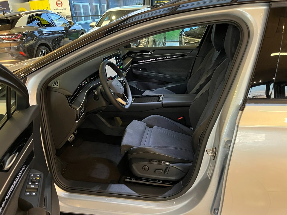 VW ID.7 77 Style+ Tourer 5d