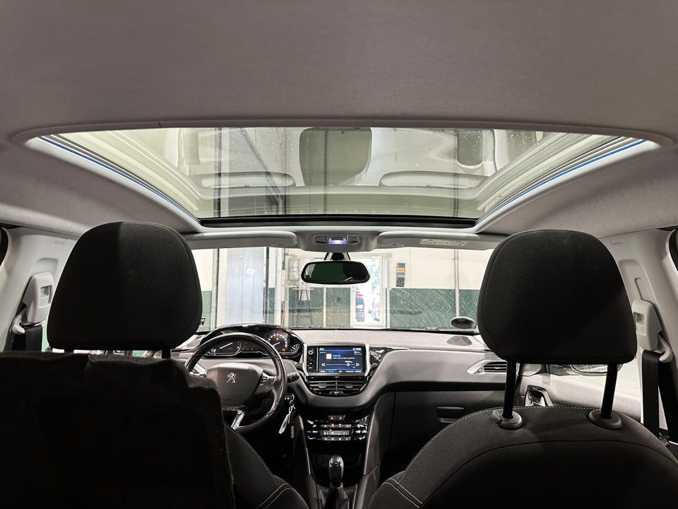 Peugeot 208 1,6 BlueHDi 100 Allure Sky 5d