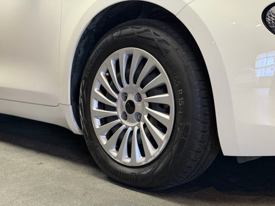 Fiat 500e 42 Icon 3d