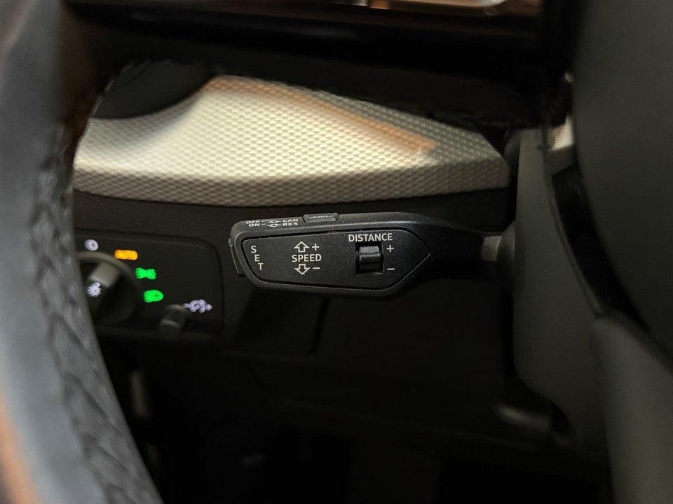 Audi Q2 35 TFSi Prestige S-tr. 5d