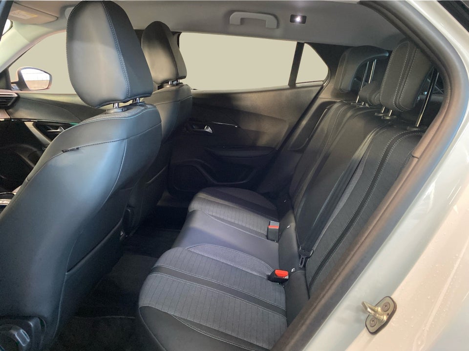 Peugeot e-2008 50 Allure Pack 5d