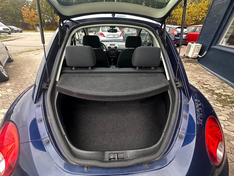 VW New Beetle 1,6 Trendline 2d