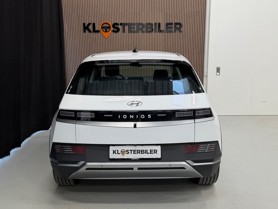 Hyundai Ioniq 5 77 Essential 5d