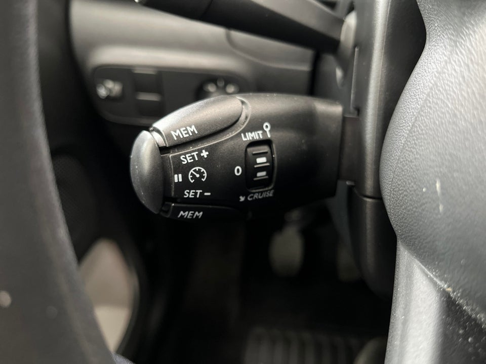 Citroën C3 1,2 PureTech 83 Shine Sport 5d