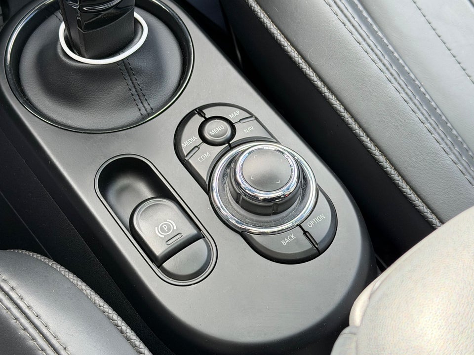 MINI Cooper SE Maximise 3d