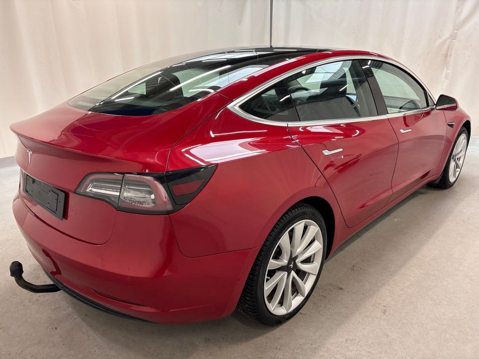 Tesla Model 3 Standard Range+ RWD 4d