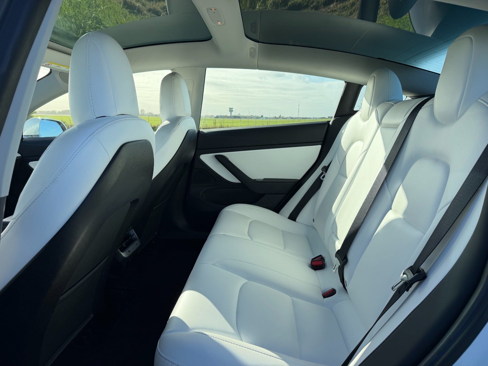 Tesla Model 3 Performance AWD 75 kWH 490ch - Autonomie 530km - Jantes 20" - Led - Camera - Hayon éléctrique