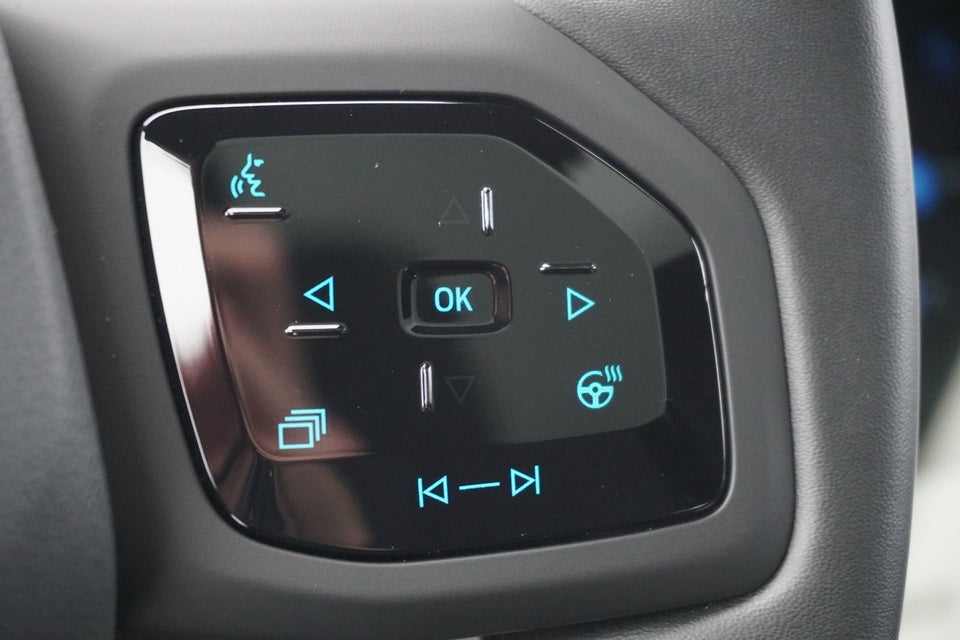 Ford Explorer 82 Premium Extended Range 5d