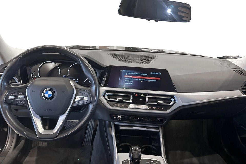 BMW 330i 2,0 Connected aut. 4d