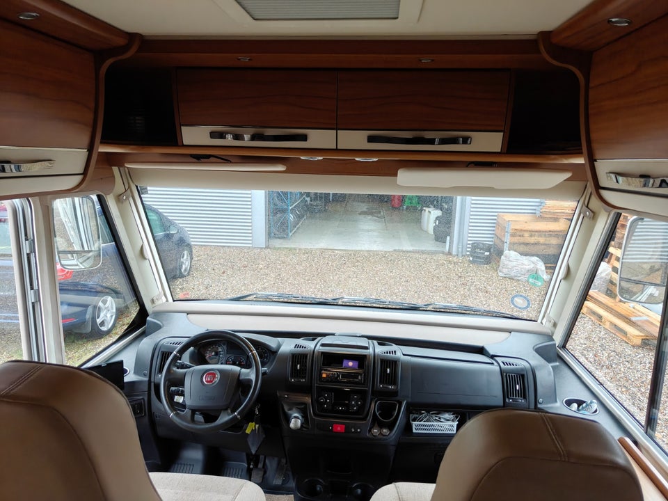 Hymer Exsis i 588 2,3 MJT aut. 2d