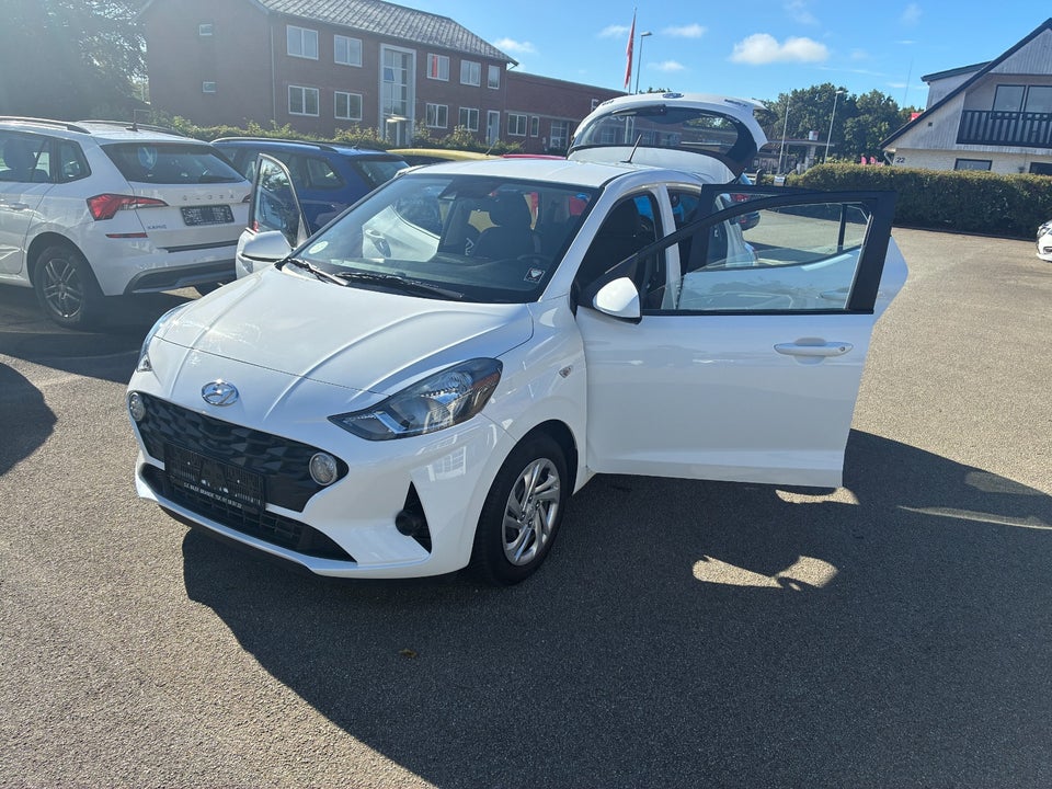 Hyundai i10 1,0 MPi Essential 5d
