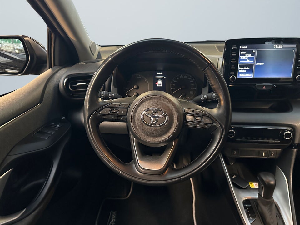 Toyota Yaris 1,5 Hybrid Active Tech+ e-CVT 5d