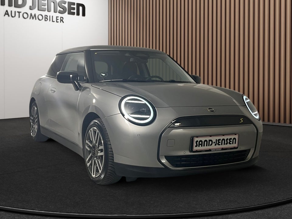 MINI Cooper SE Classic Trim M 3d