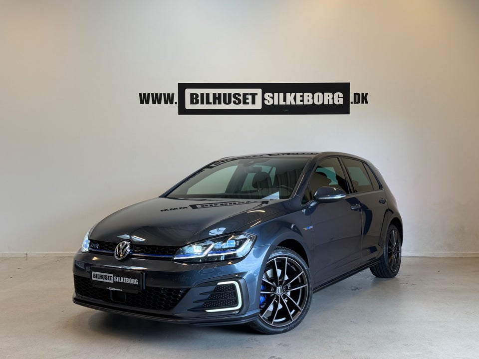 VW Golf VII 1,4 GTE DSG 5d