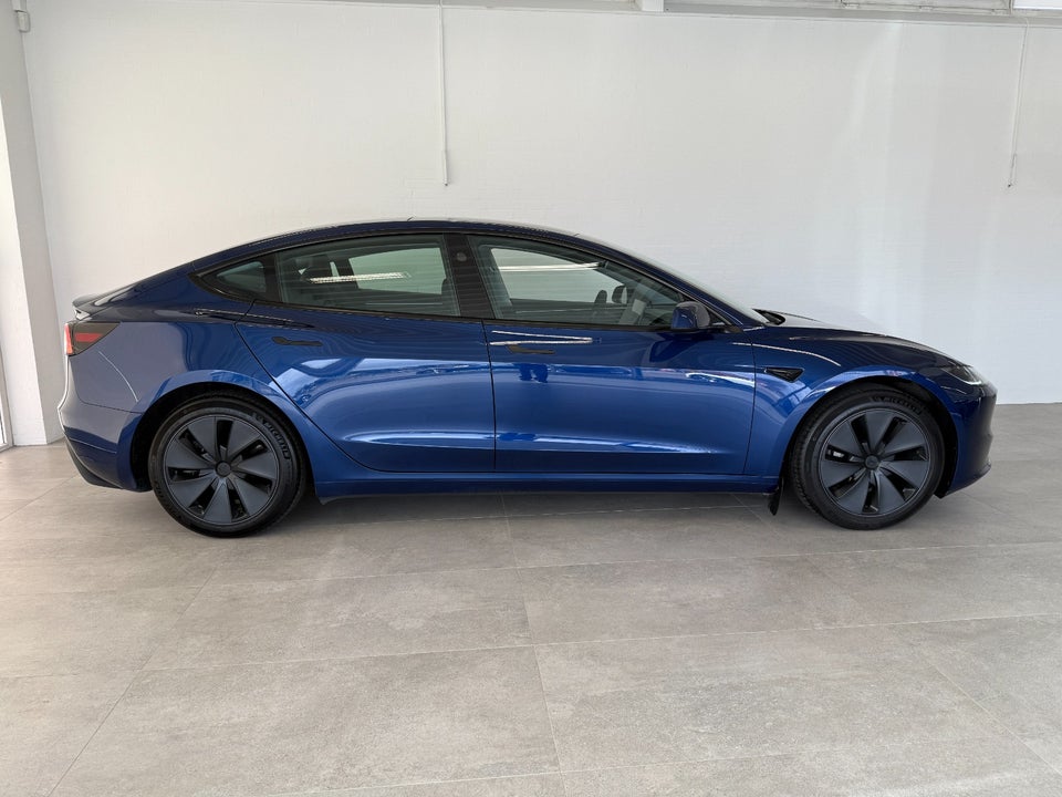 Tesla Model 3 RWD 4d