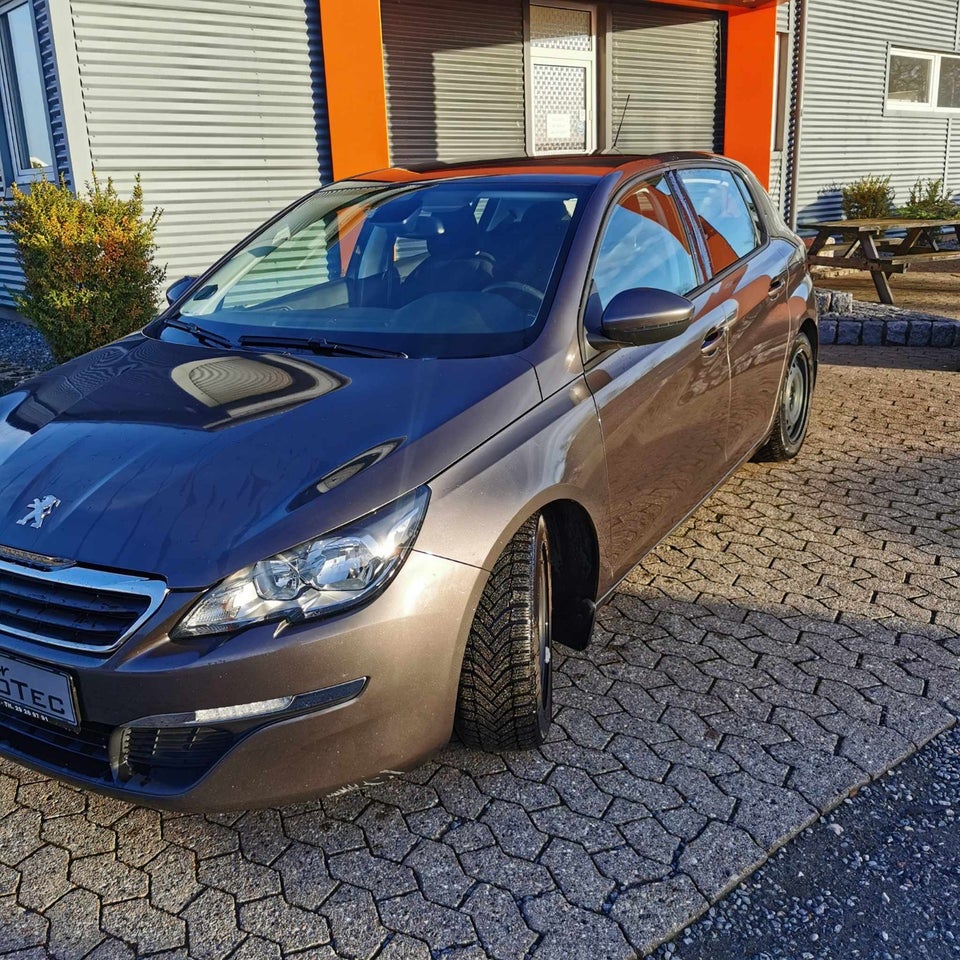 Peugeot 308 1,2 VTi 82 Active 5d