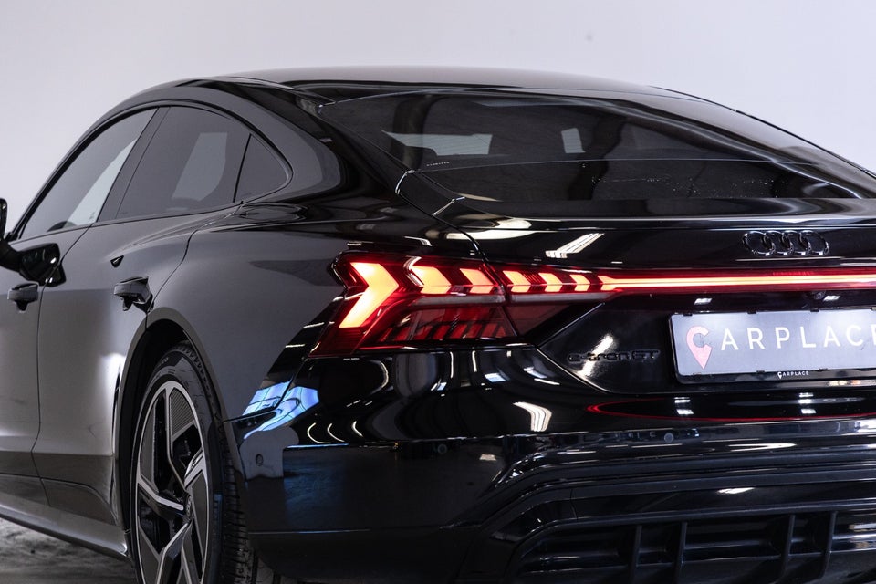 Audi e-tron GT quattro 4d