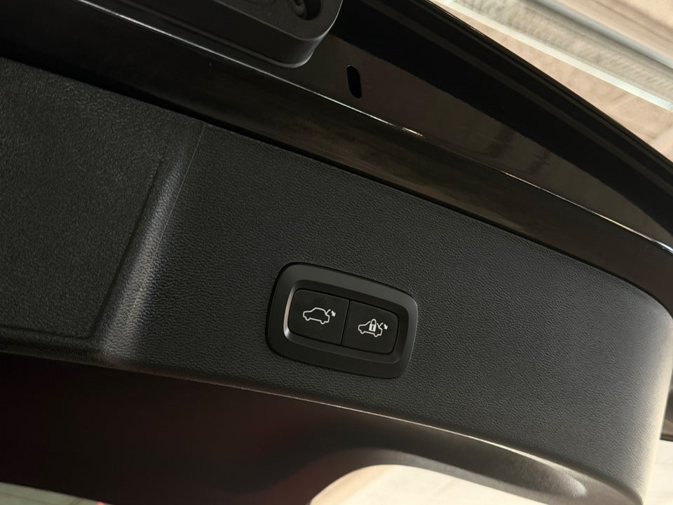 Volvo XC40 P6 ReCharge Ultimate 5d