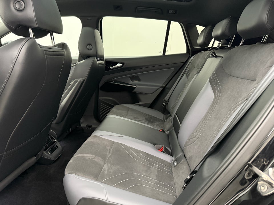 VW ID.4 77 Style 4Motion 5d