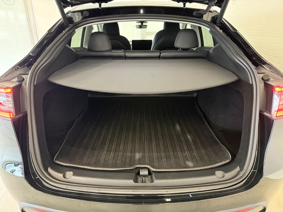 Tesla Model Y Long Range AWD 5d