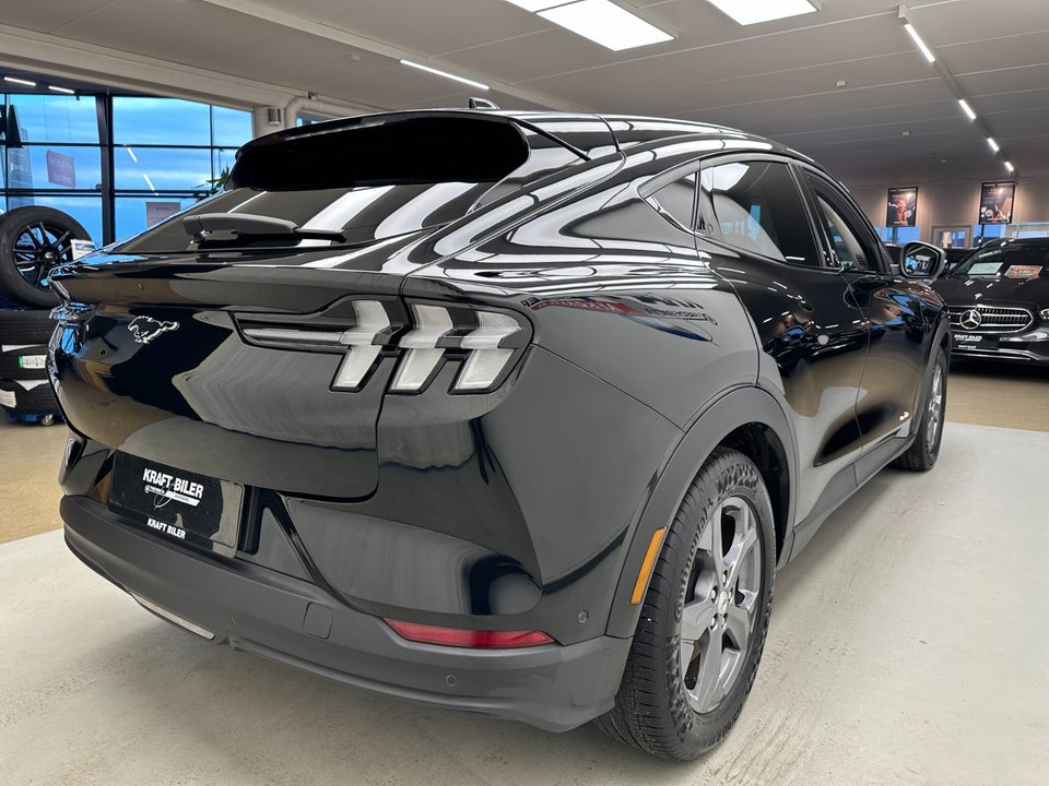 Ford Mustang Mach-E 70 Premium Standard Range 5d