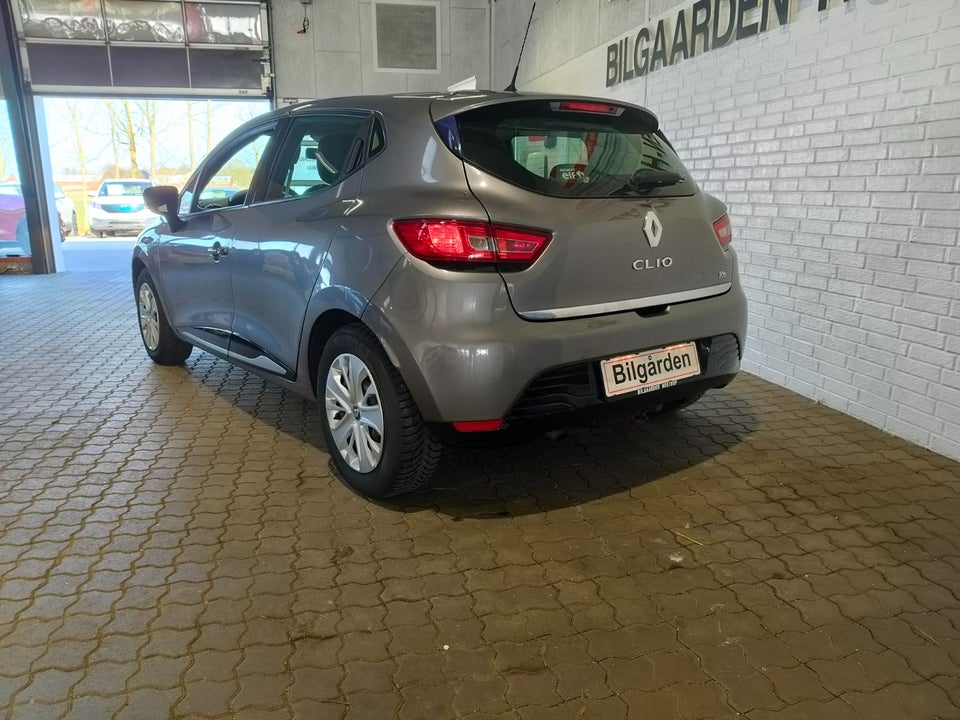 Renault Clio IV 0,9 TCe 90 Expression 5d