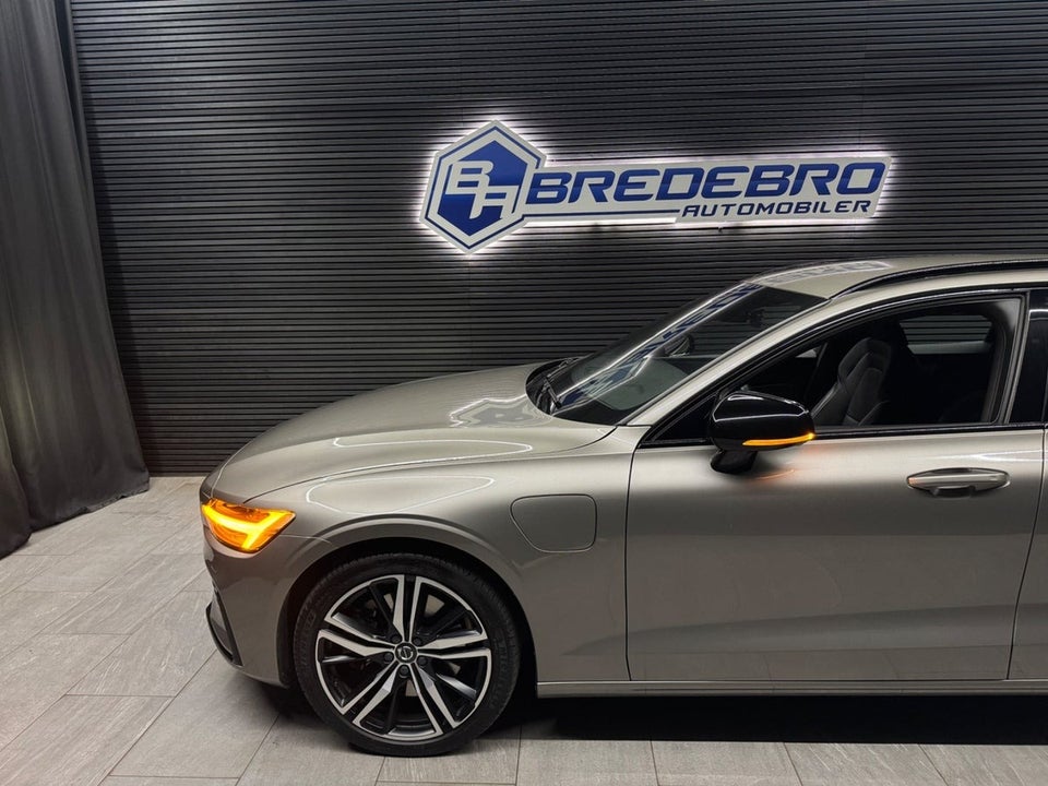 Volvo V60 2,0 T6 ReCharge R-Design aut. AWD 5d