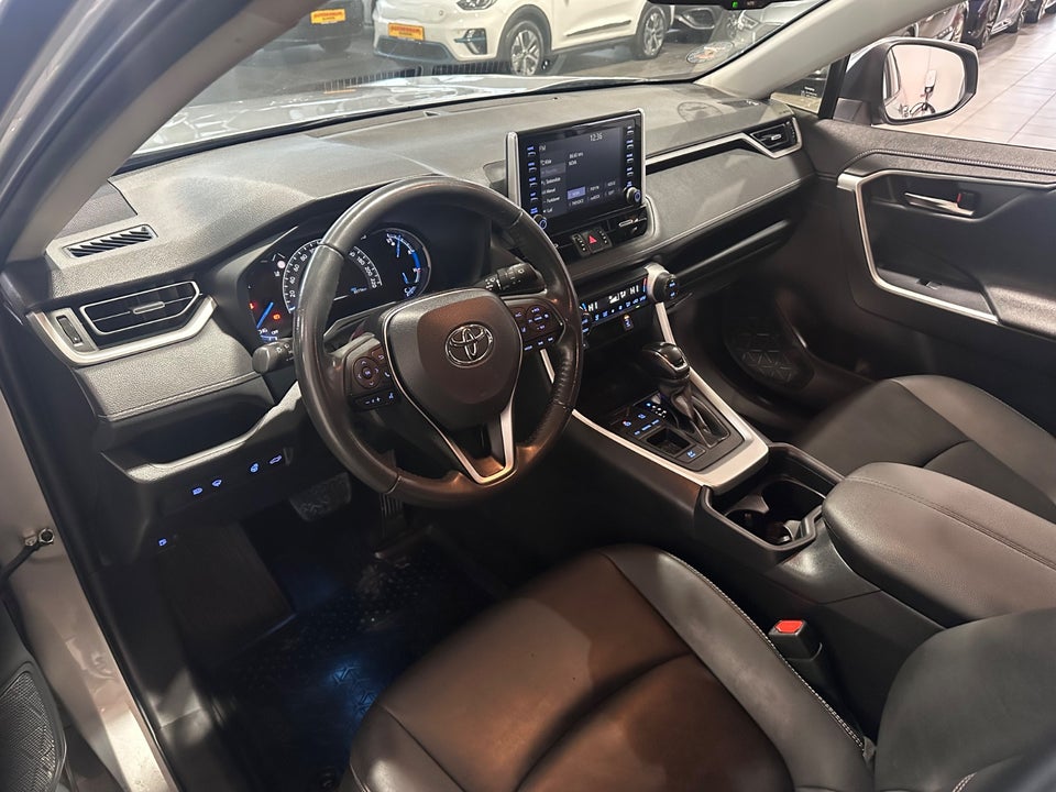 Toyota RAV4 2,5 Hybrid H3 Comfort MDS Van 5d