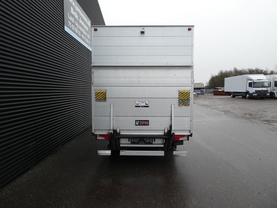 Mercedes Sprinter 317 2,0 CDi Alukasse m/lift aut. RWD 2d