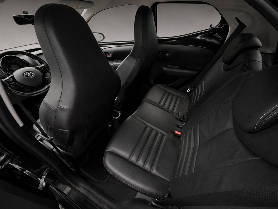 Toyota Aygo 1,0 VVT-i x-black II 5d