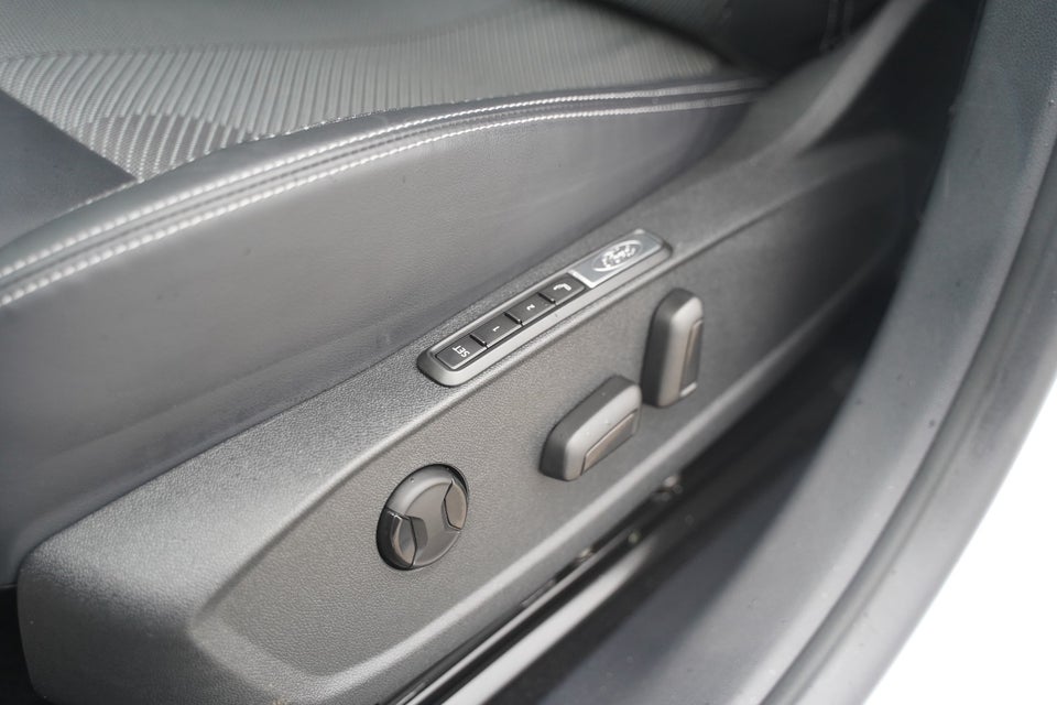 Ford Explorer 82 Select Extended Range 5d