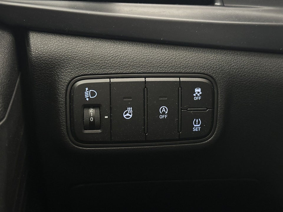 Hyundai i20 1,0 T-GDi Essential DCT 5d