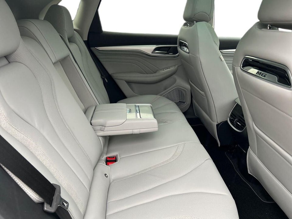 MG Marvel R Performance 5d